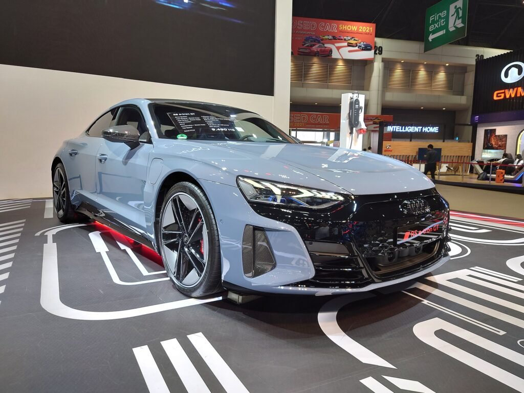 Audi RS E-Tron GT photo