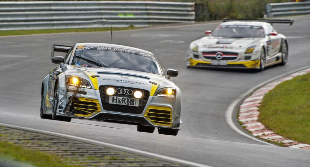 Audi TT photo