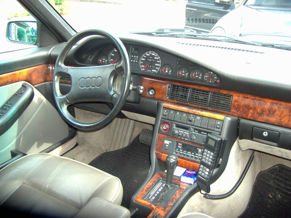 Audi V8 photo
