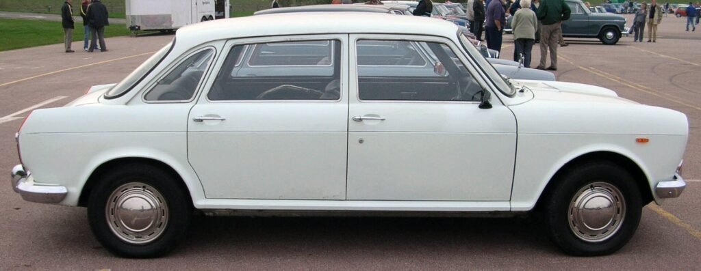 Austin 1800 photo