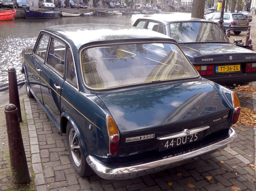 Austin 2200 photo