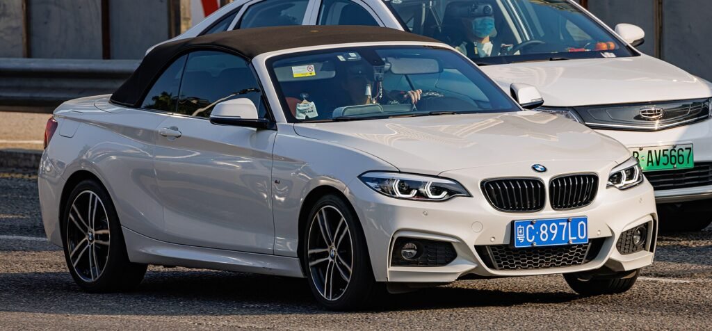 BMW 2 Series photo