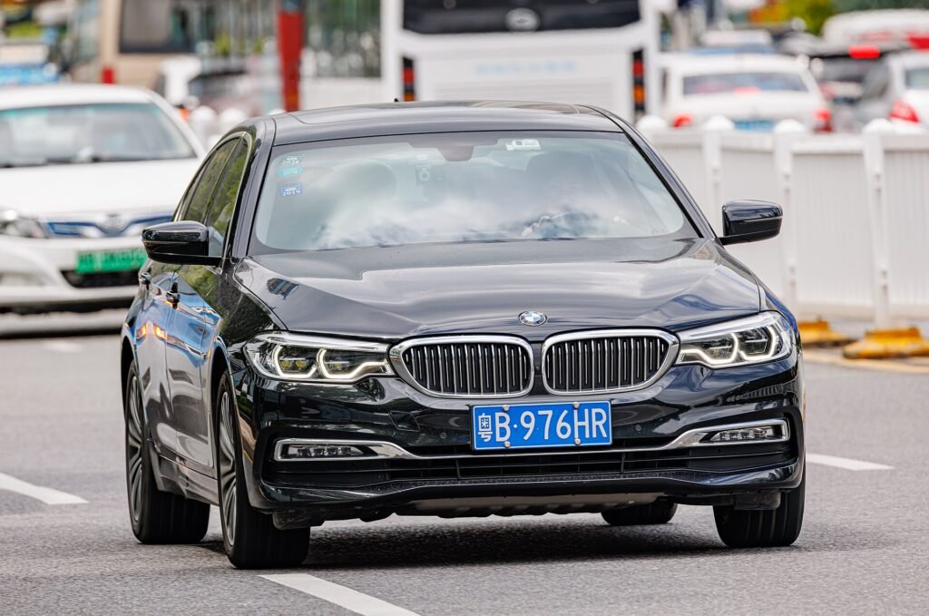 BMW 5 Series photo