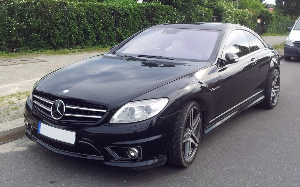 Mercedes-Benz 300 CD photo