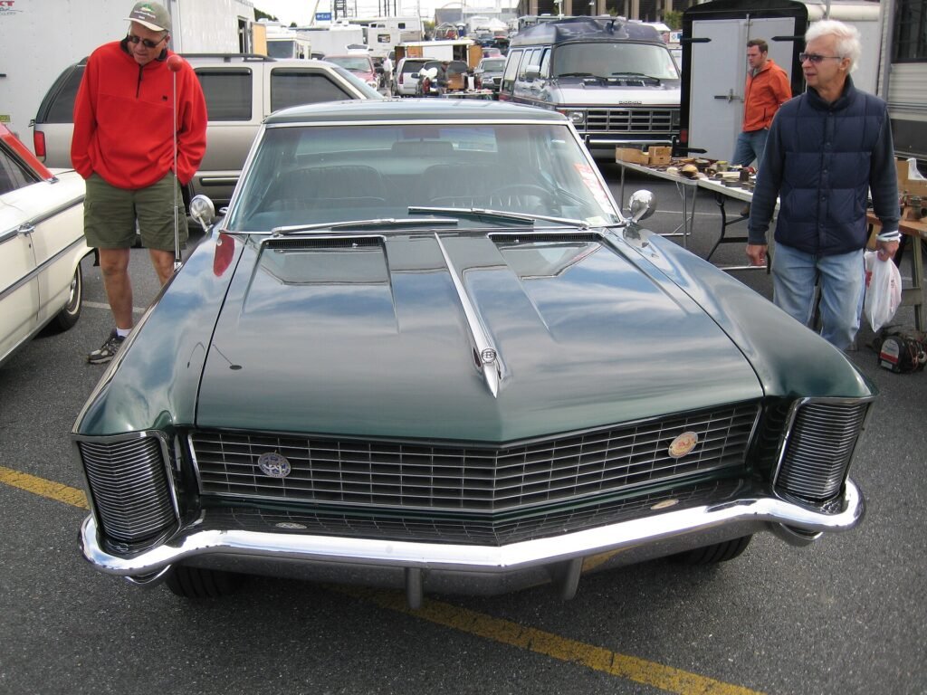 Ford Riviera photo