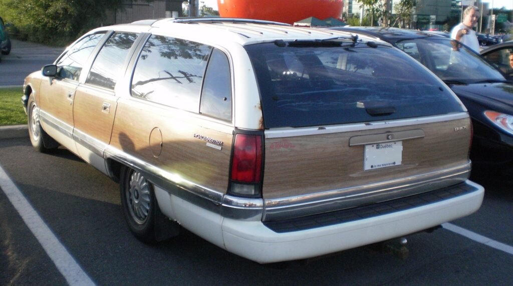 Buick Roadmaster photo