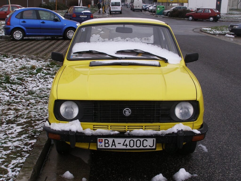 Škoda 105 photo