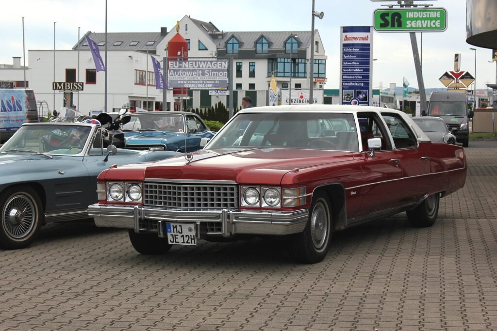 Cadillac Fleetwood Brougham photo