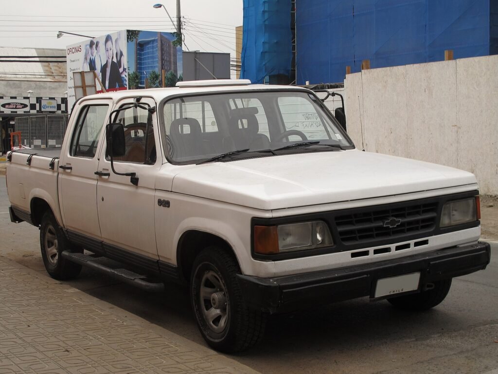 Chevrolet C-20 photo