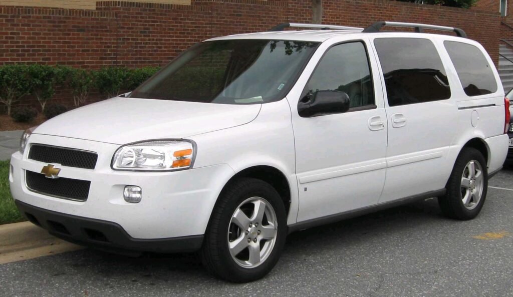 Chevrolet Uplander photo