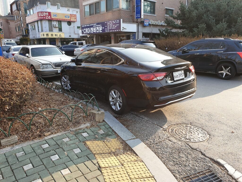 Chrysler 200 photo