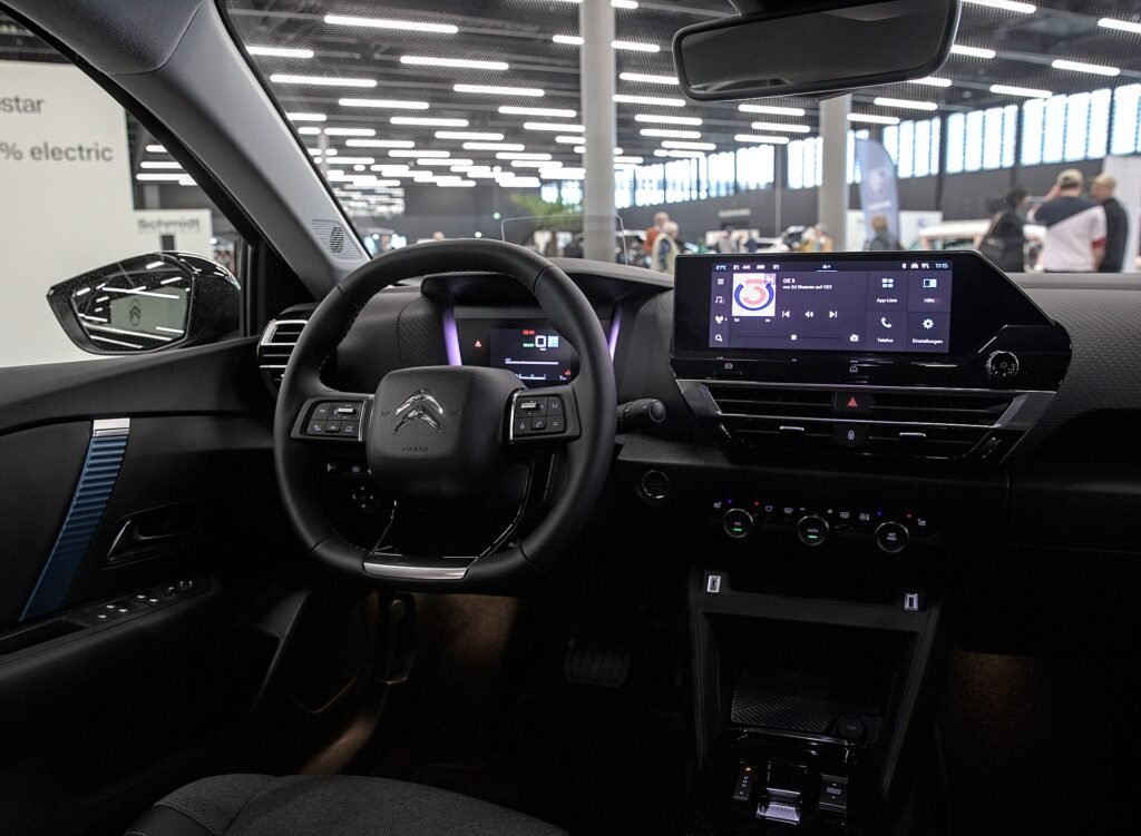 Citroën ë-C4 photo