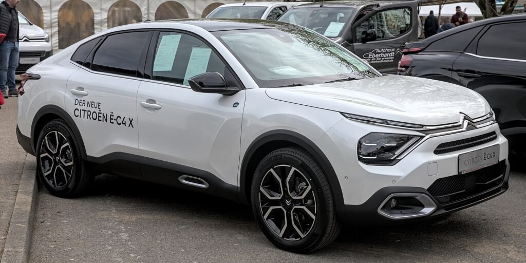 Citroën ë-C4 photo