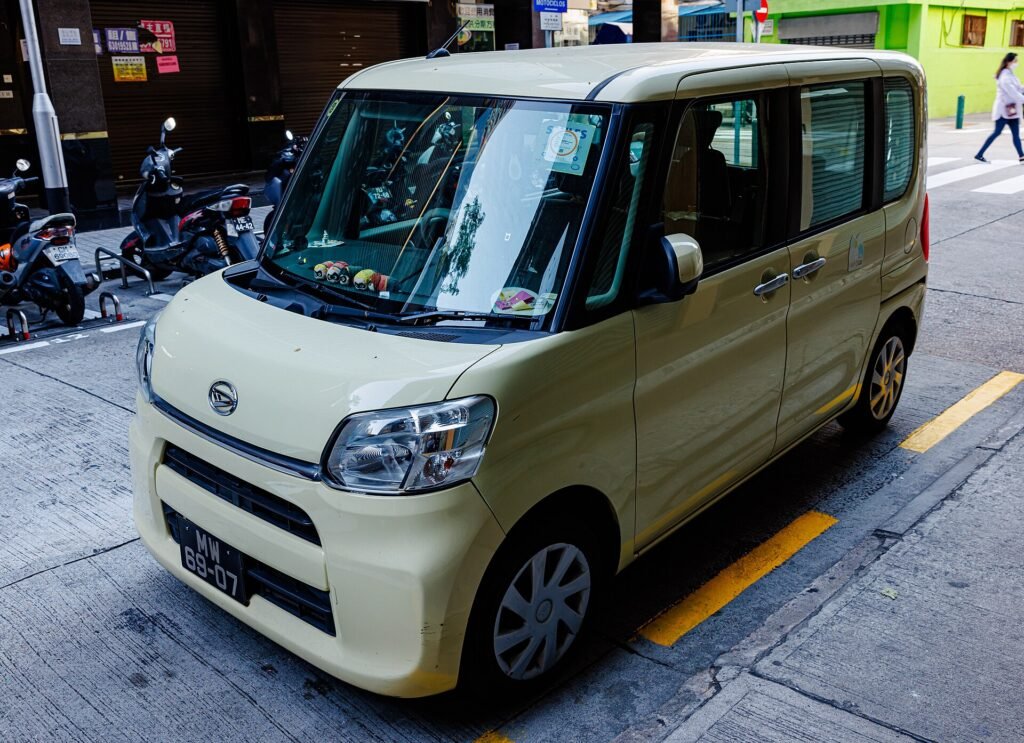 Daihatsu Tanto photo