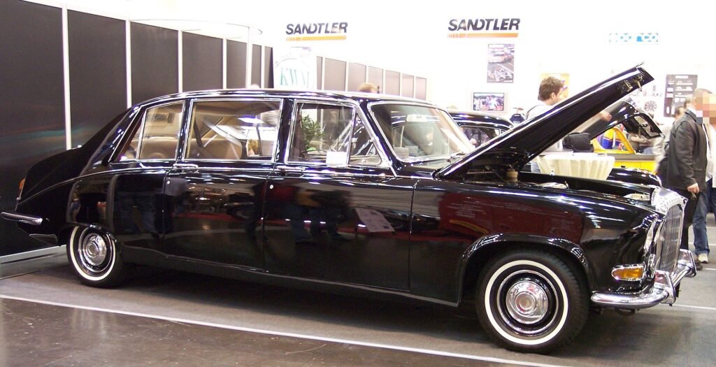 Daimler DS420 photo
