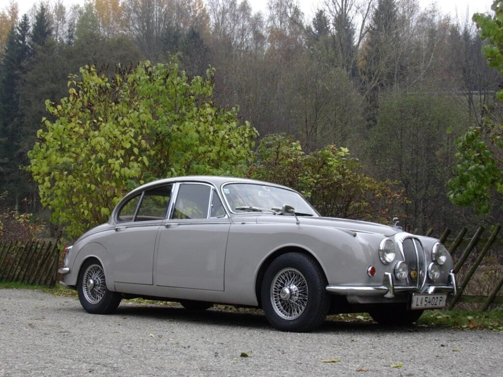 Daimler 250 photo
