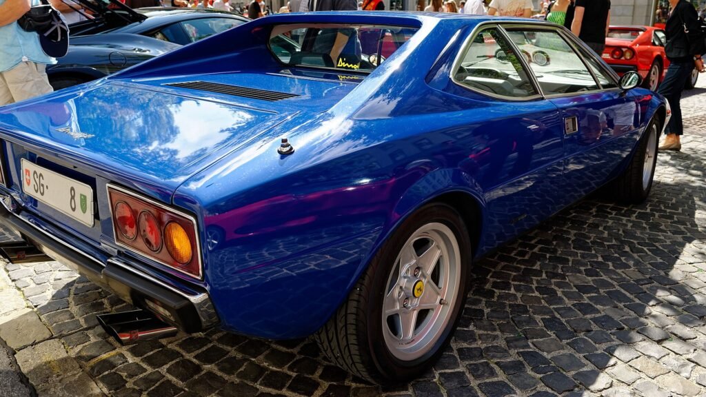 Ferrari 308 GT4 photo