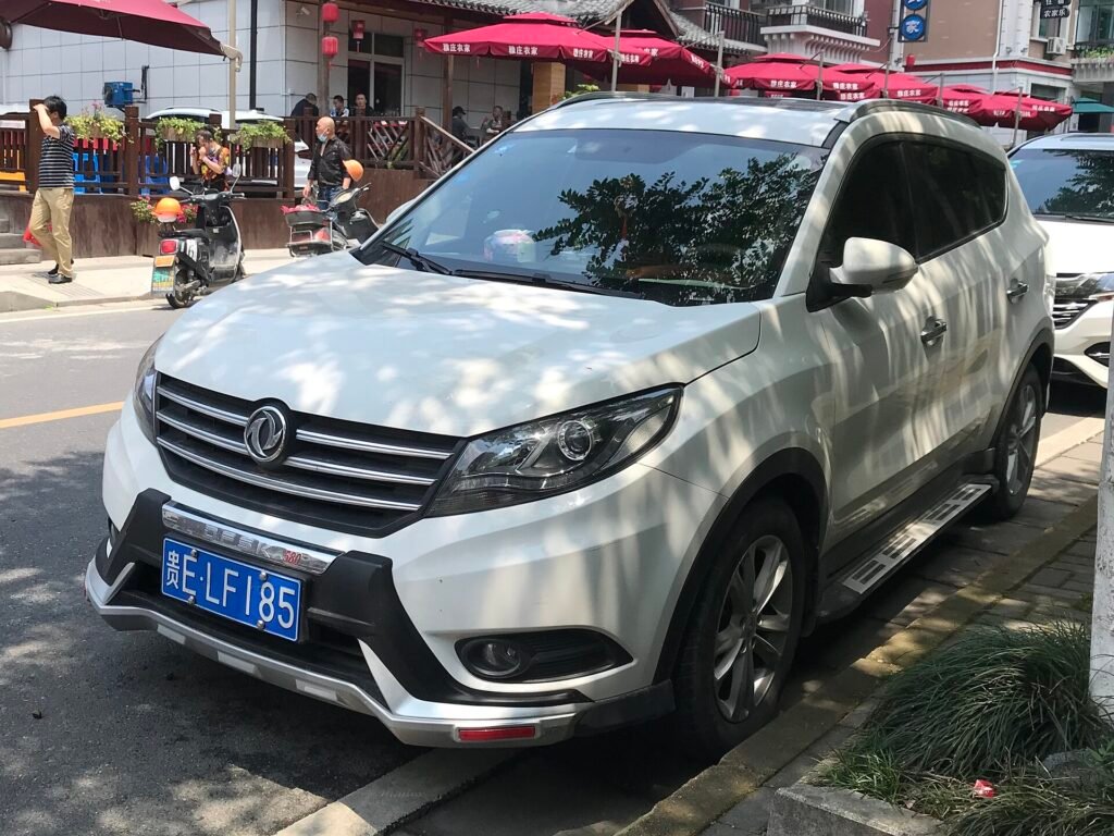 DFSK 580 photo