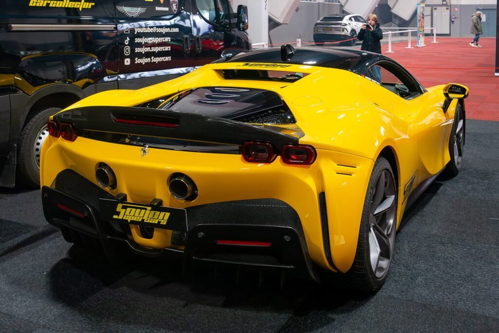 Ferrari SF90 Stradale photo