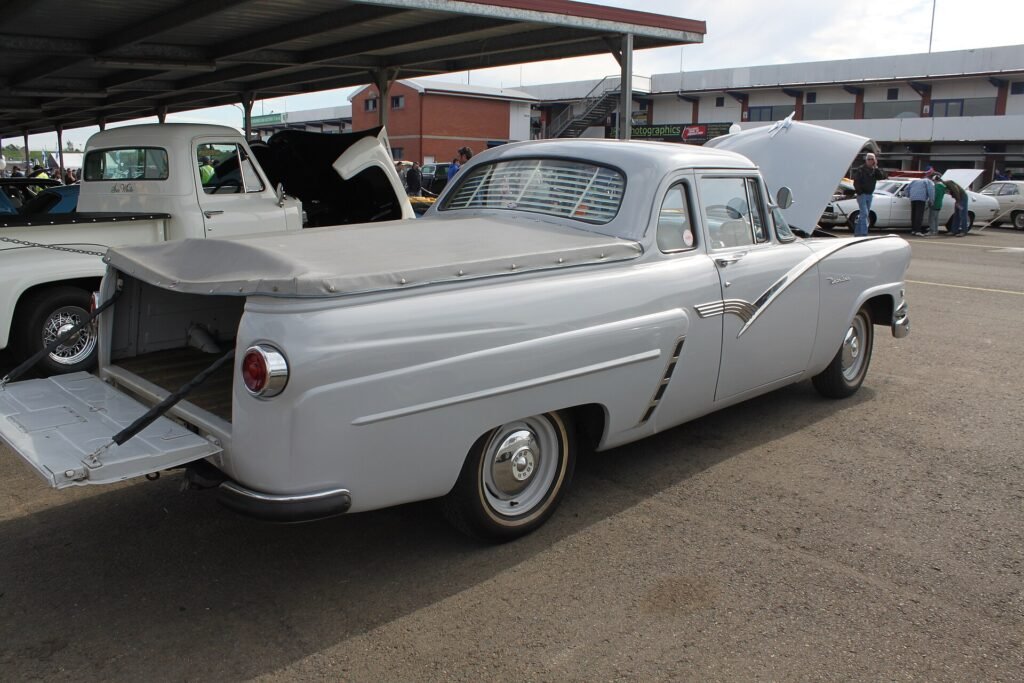 Ford Mainline photo