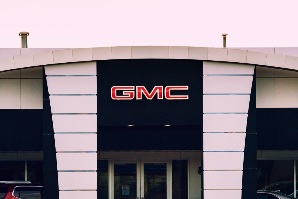 GMC K2500 Sierra photo