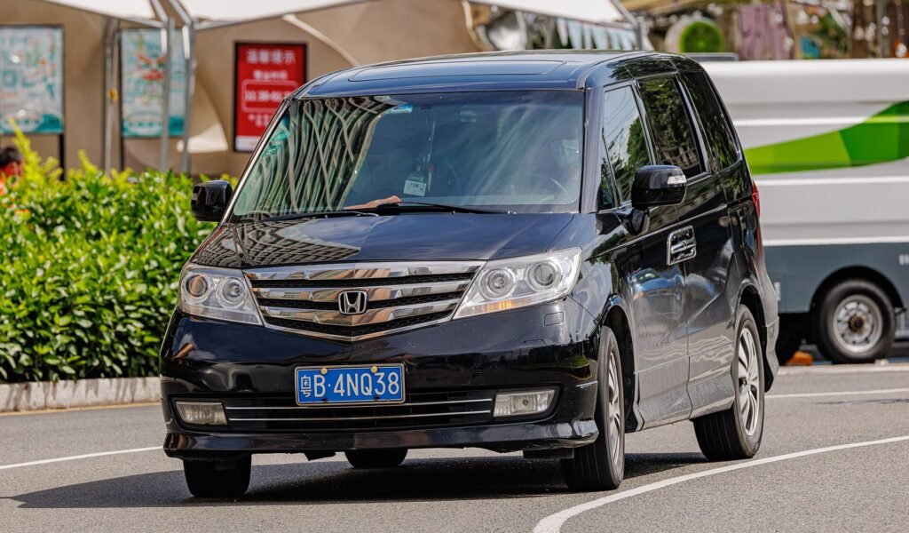 Honda Elysion photo