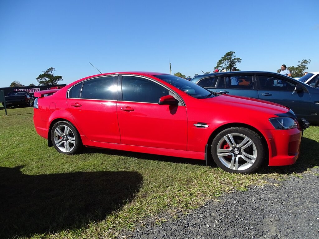 Holden Calais photo