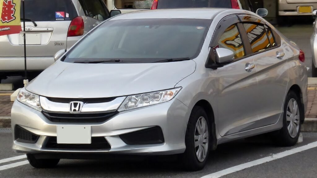 Honda Grace photo