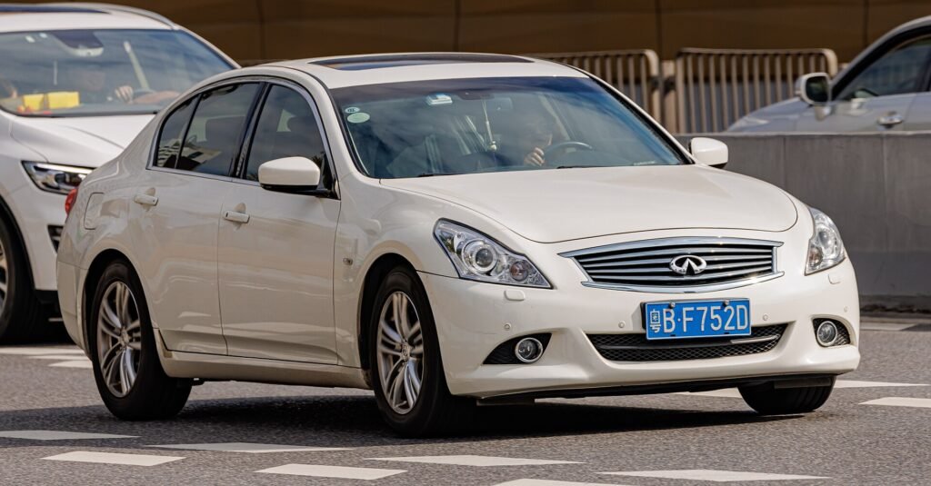 Infiniti Q40 photo