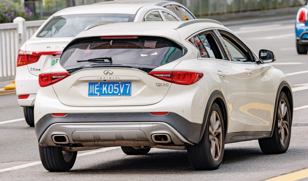 Infiniti QX30 photo