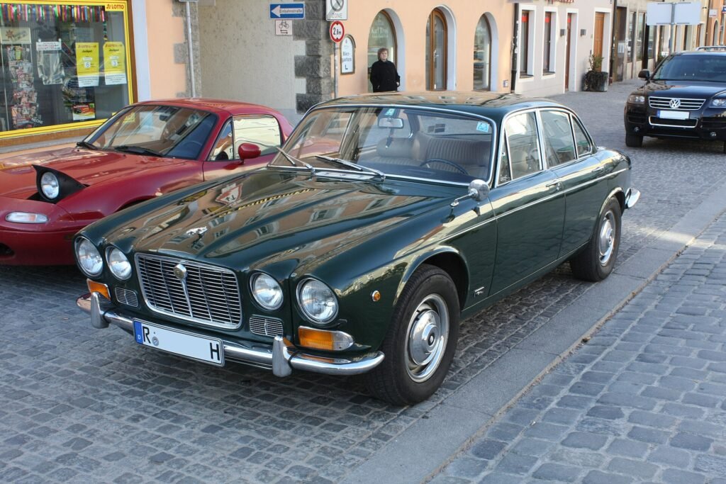 Jaguar XJ6 Series 3 photo