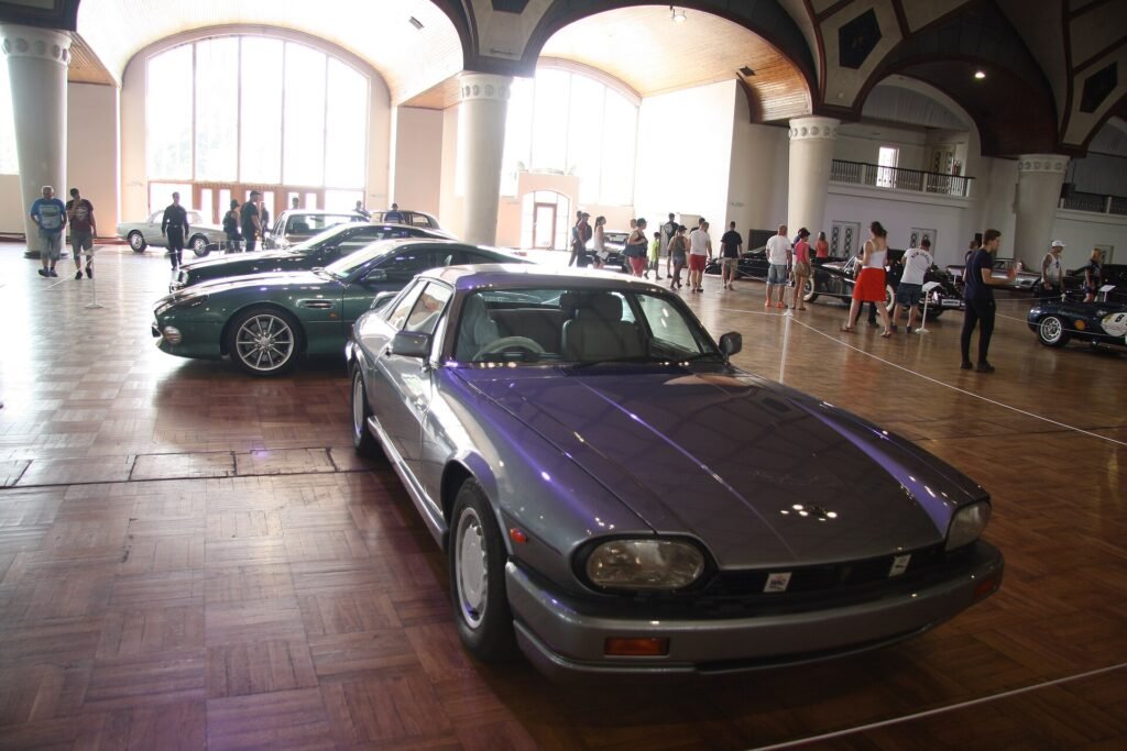 Jaguar XJR-S photo