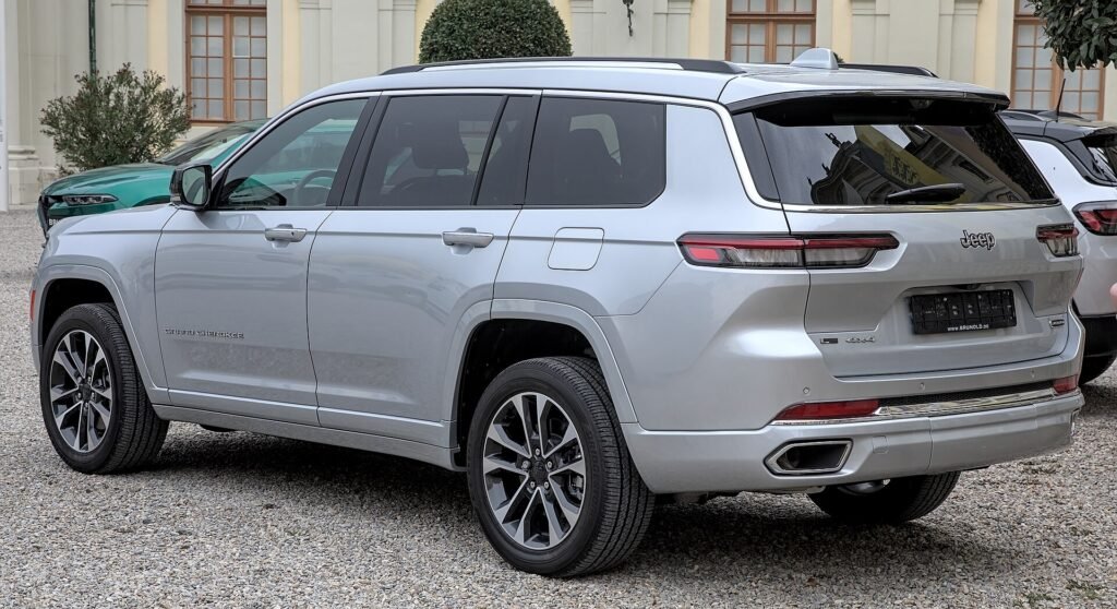Jeep Laredo photo