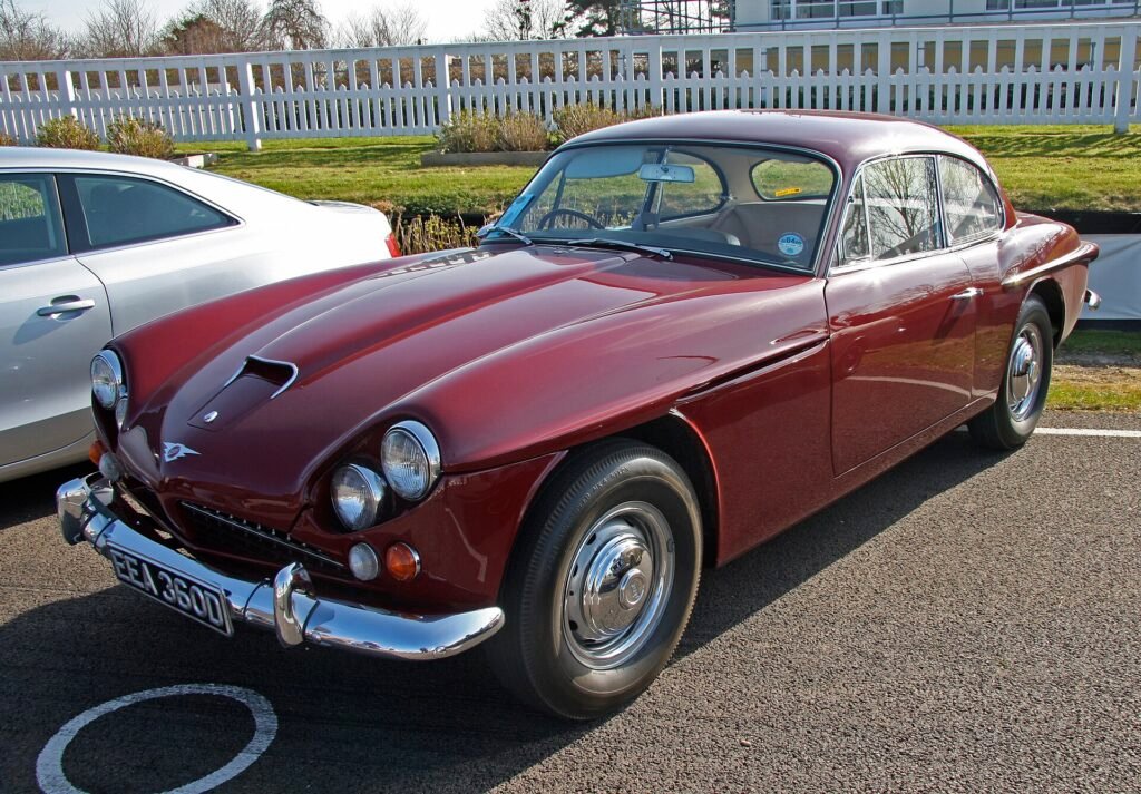 Jensen CV8 photo