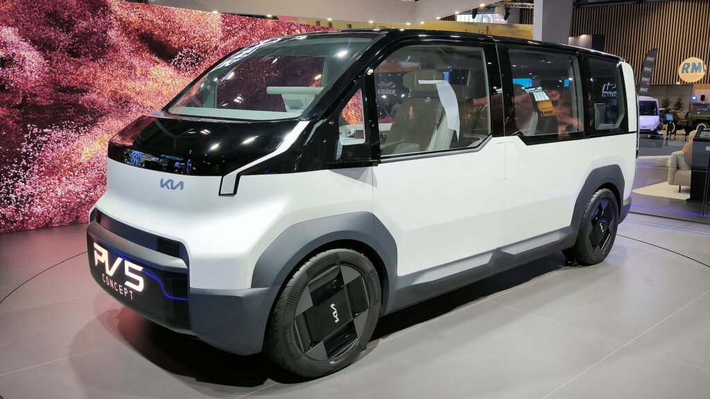 Kia PV5 photo