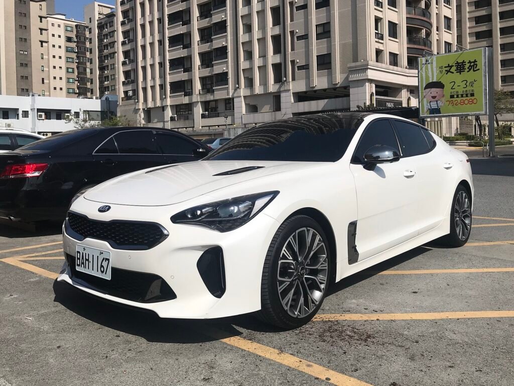 Kia Stinger photo