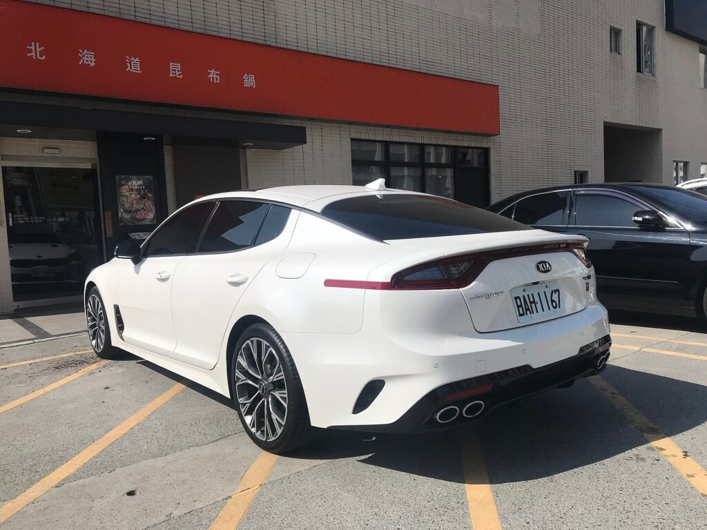 Kia Stinger photo