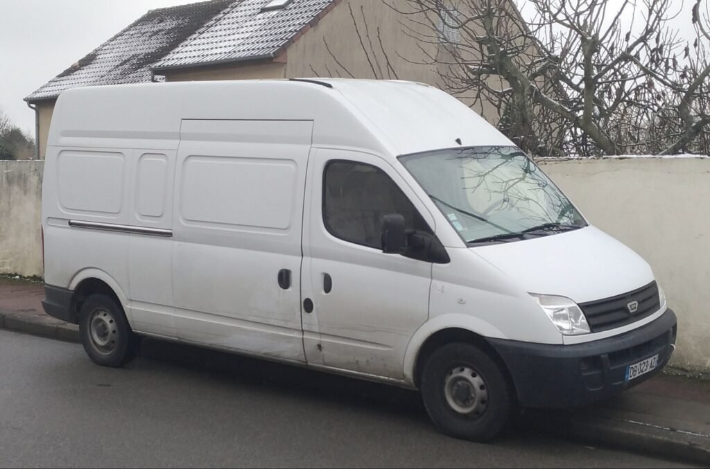 Maxus V80 photo