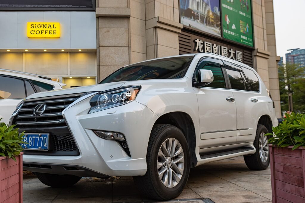 Lexus GX photo