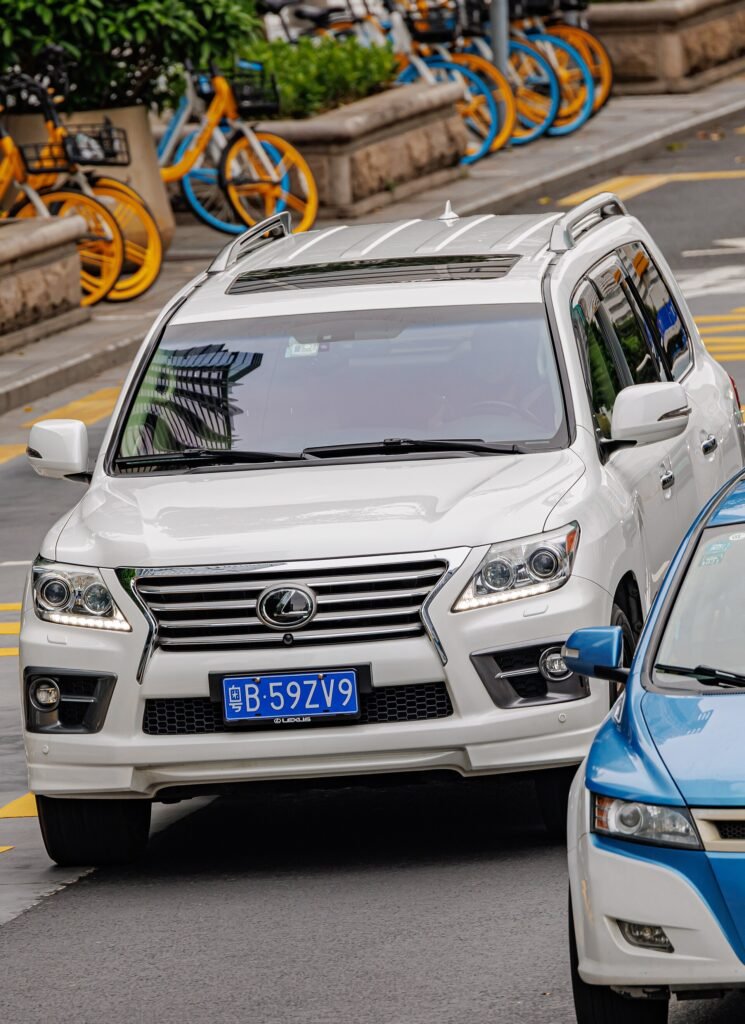 Lexus LX photo