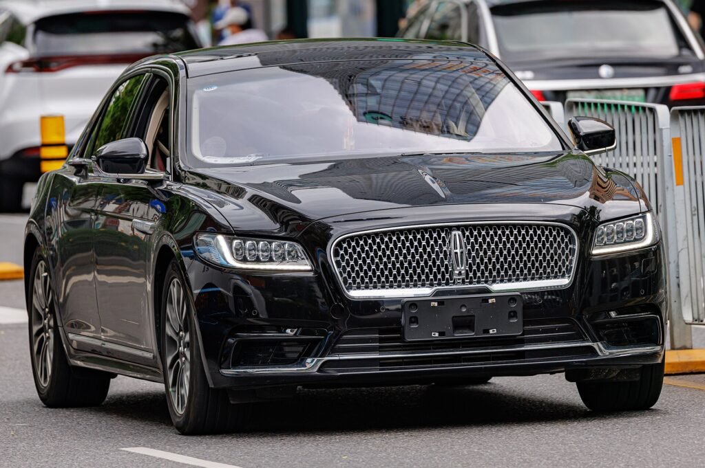 Lincoln Continental photo
