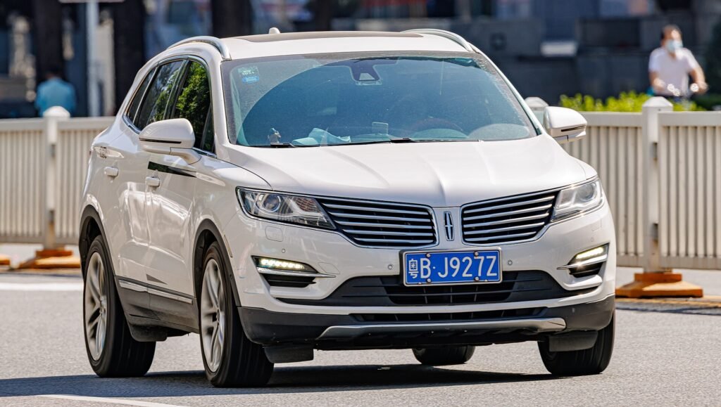 Lincoln Mkc photo
