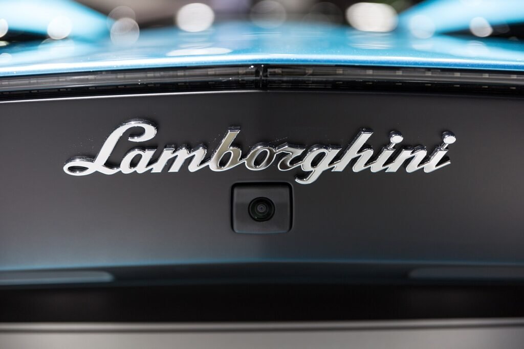 Lamborghini Aventador S photo