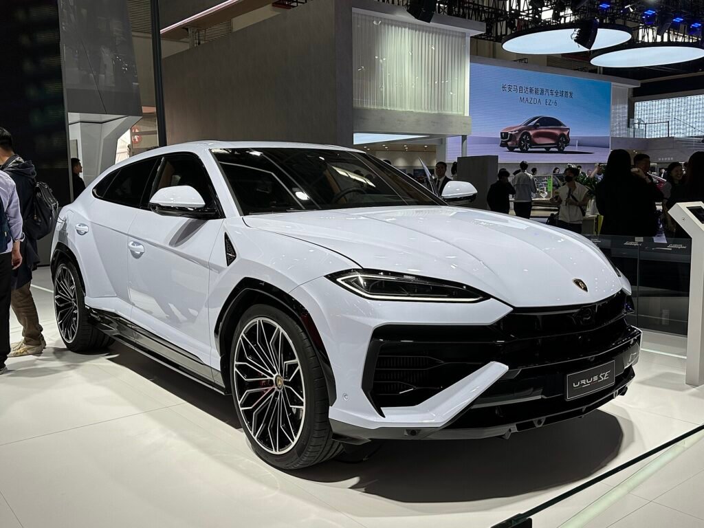 Lamborghini Urus Se photo