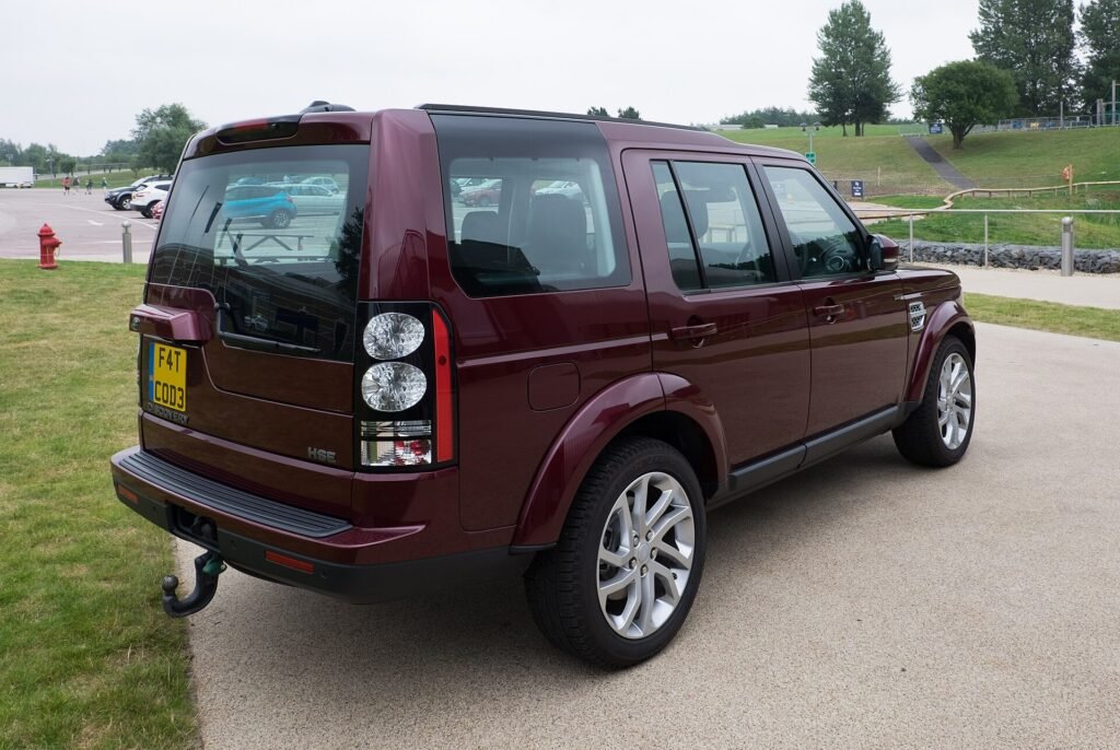 Land Rover LR4 photo