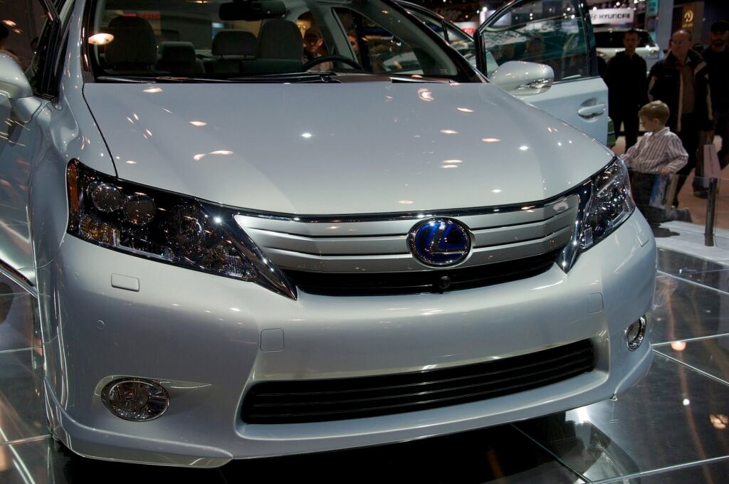 Lexus HS photo