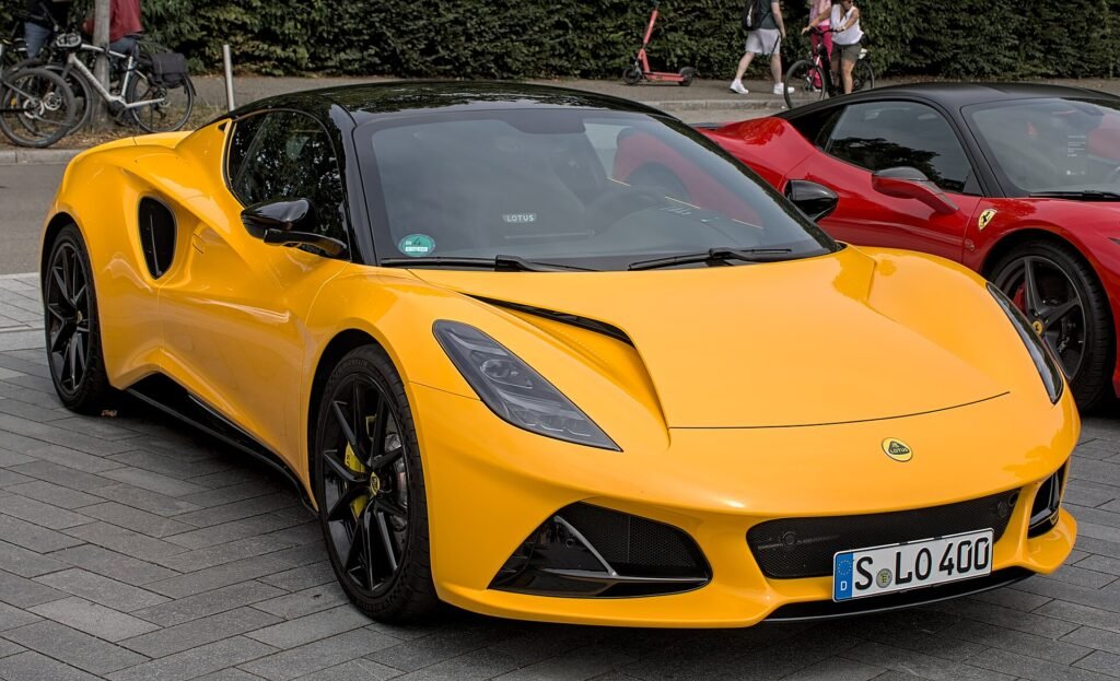 Lotus Emira photo