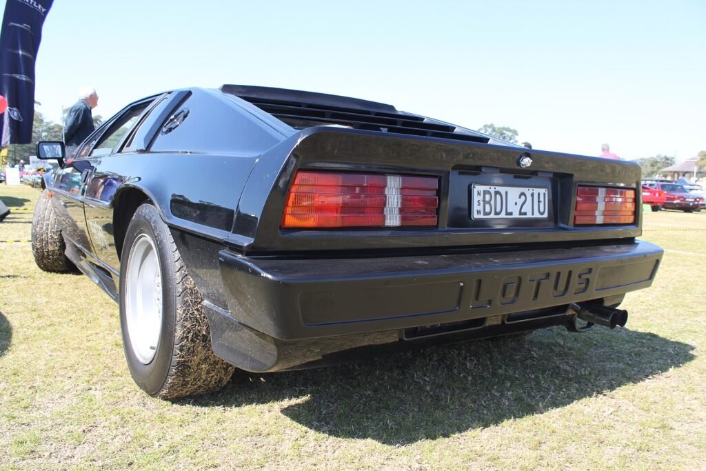 Lotus Esprit S3 photo
