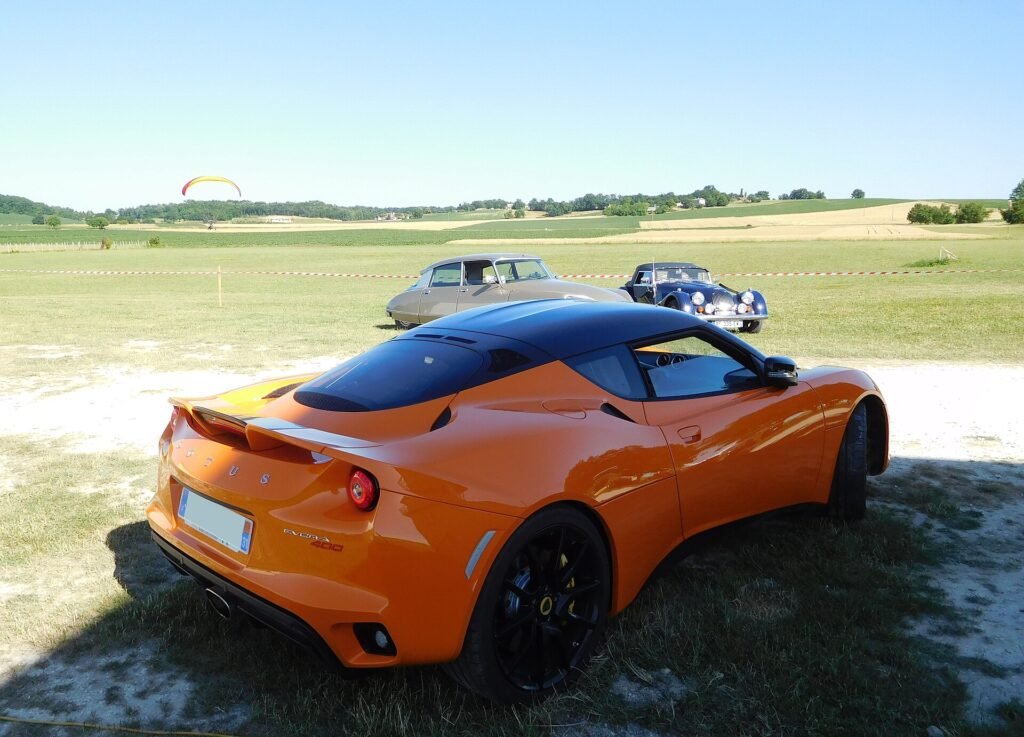 Lotus Evora 400 photo