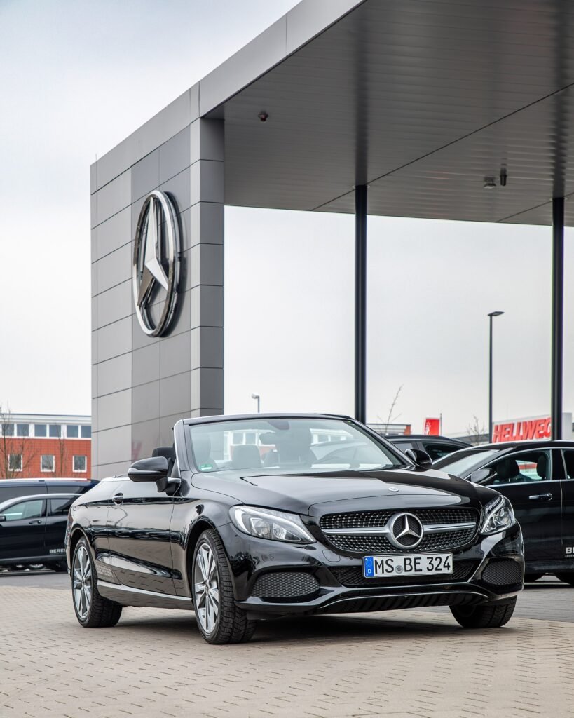 Mercedes-Benz 400 E photo